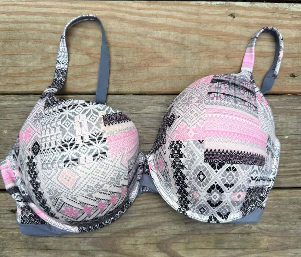 Victoria's Secret Body by Victoria Perfect Shape Push-up Bra 40DDD